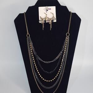 🌻3 for $18 Earrings Necklace Set